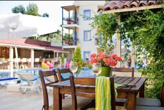 Merve Apartments, Your Home From Home In Central Bodrum, Street Cats Frequent The Property, Not All Apartments Have Balconies , Ground Floor Have Terrace With Table And Chairs Buitenkant foto